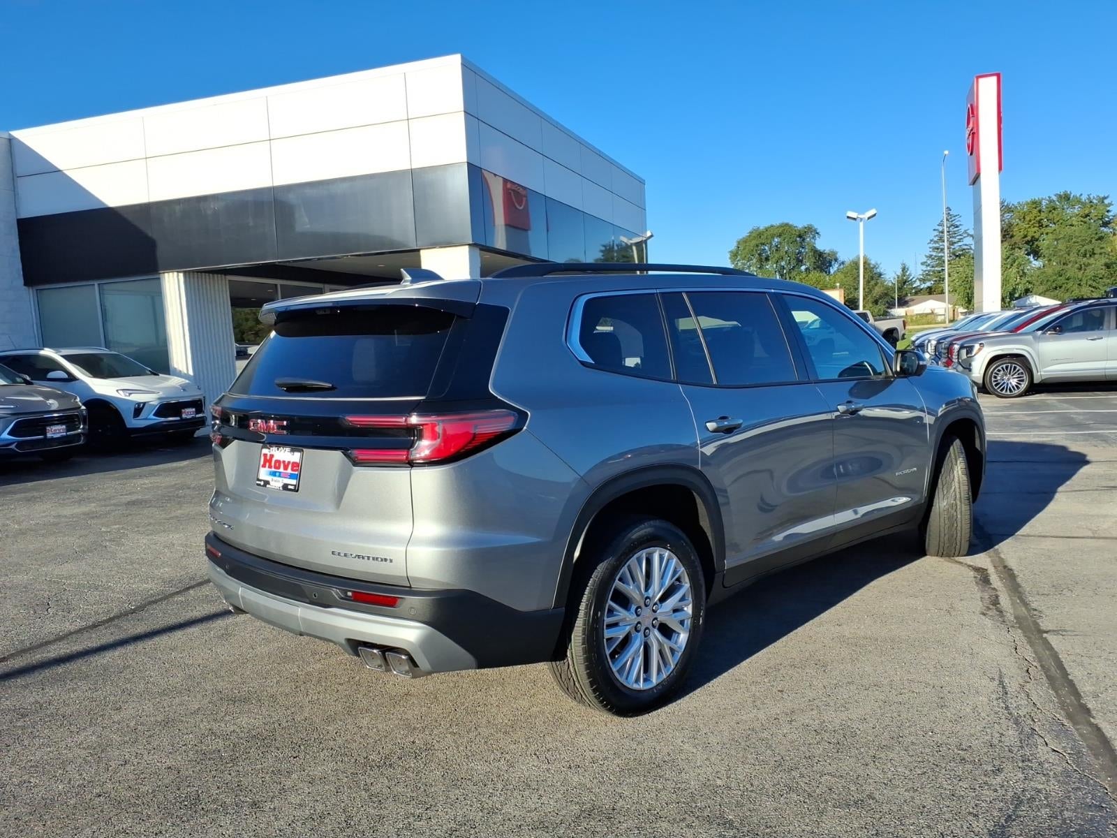 2027 GMC Acadia Elevation