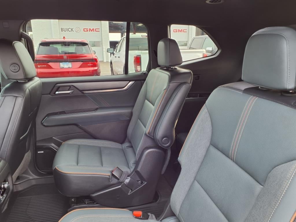 2024 GMC Acadia AT4