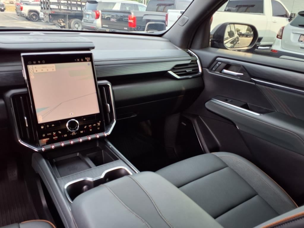 2024 GMC Acadia AT4