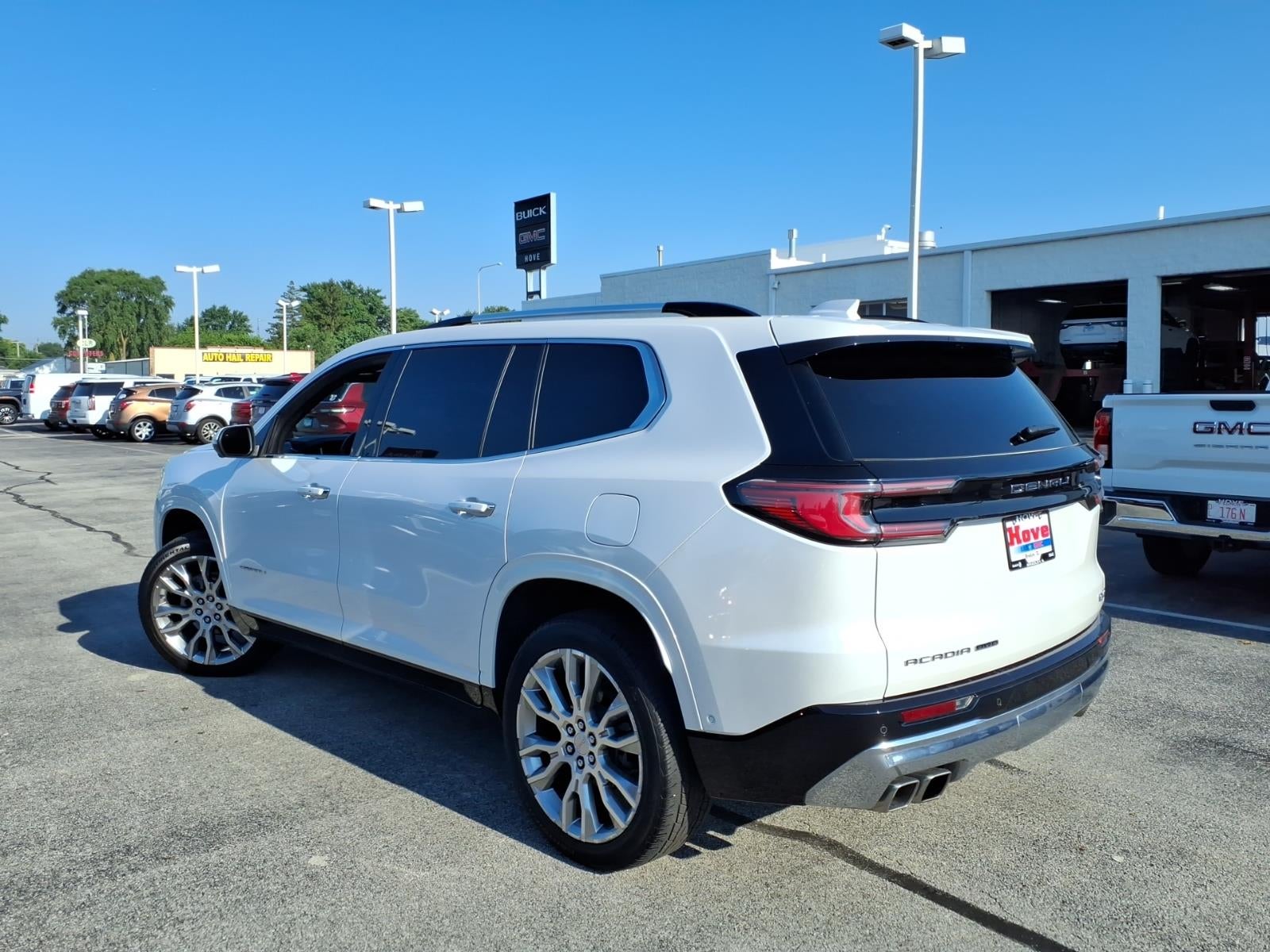 2024 GMC Acadia Denali