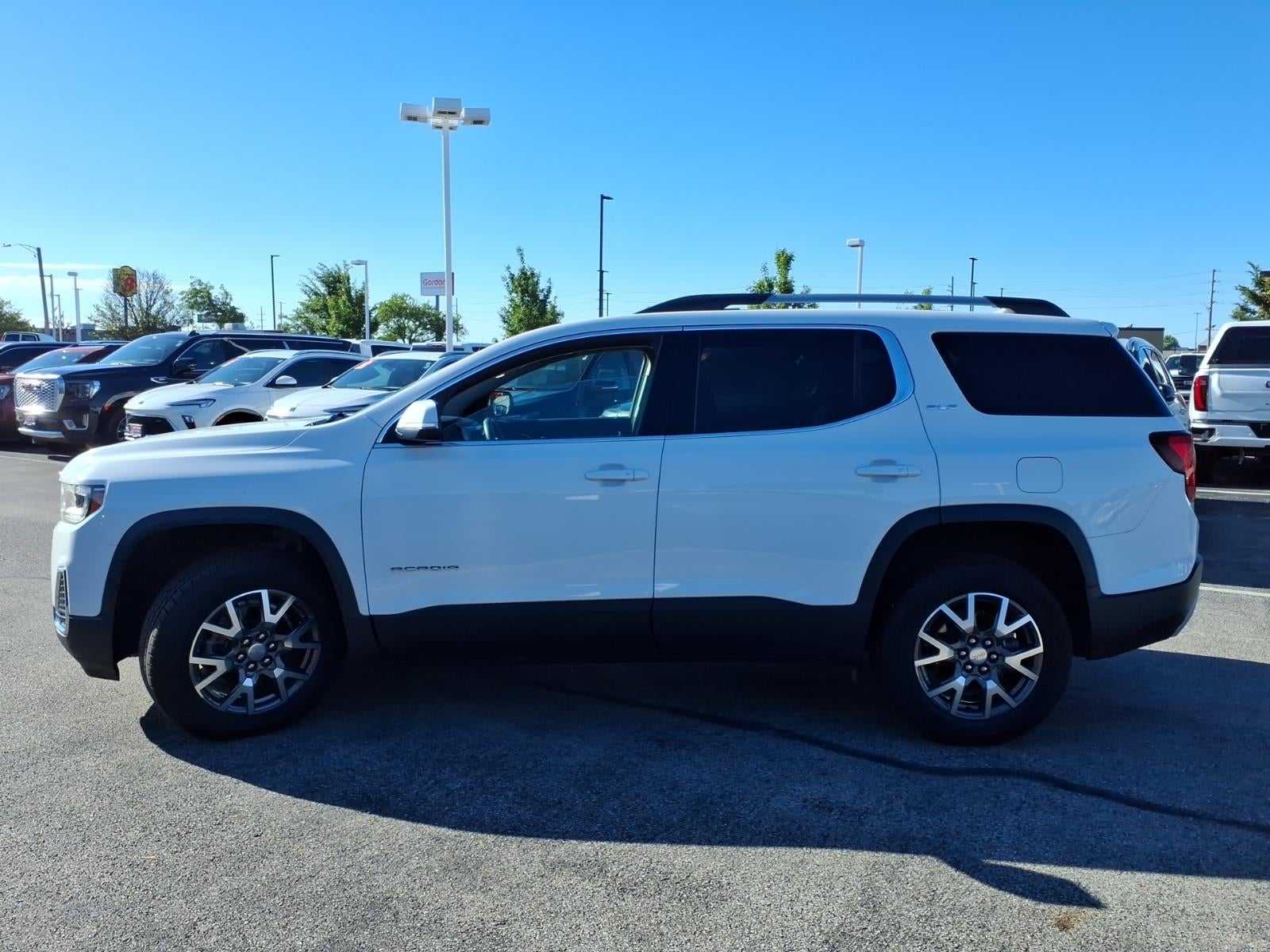 2023 GMC Acadia SLE