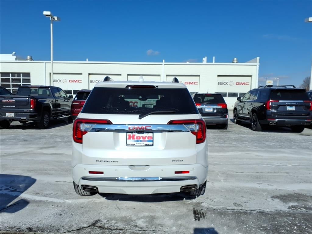 2023 GMC Acadia Denali