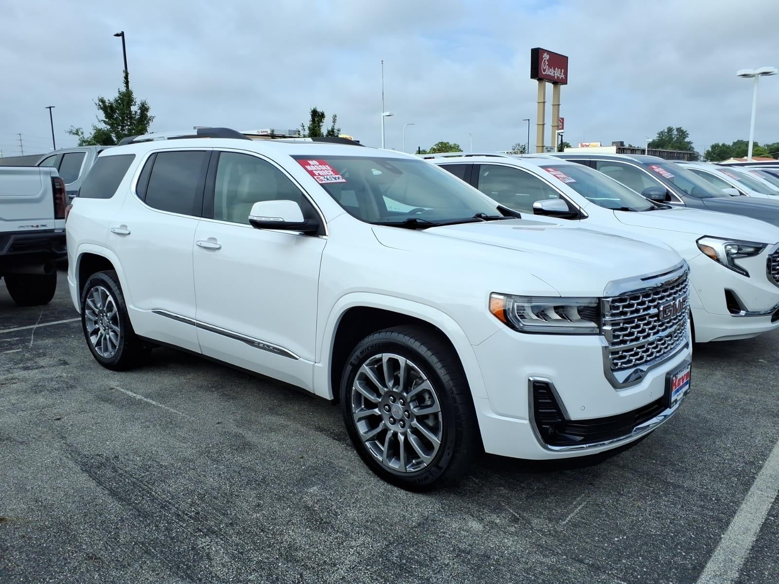 2023 GMC Acadia Denali