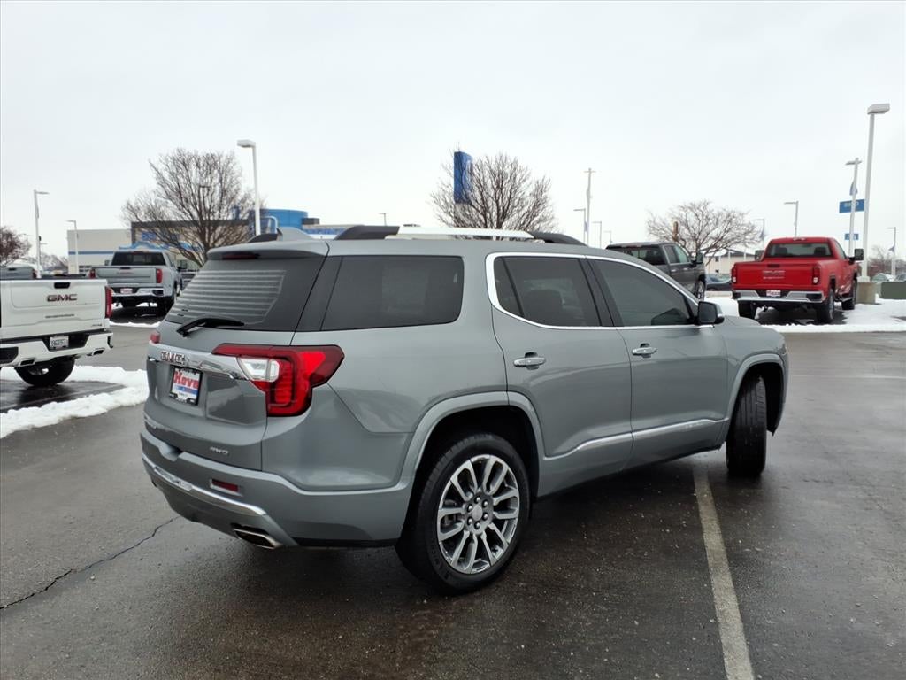 2023 GMC Acadia Denali