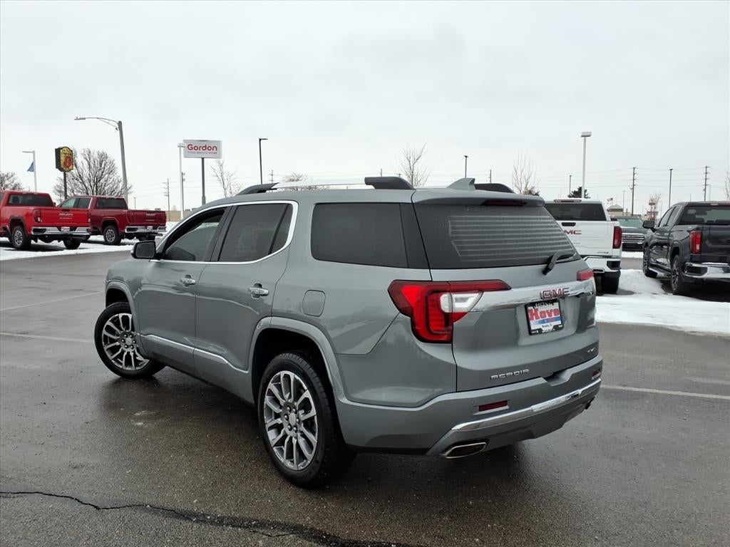 2023 GMC Acadia Denali