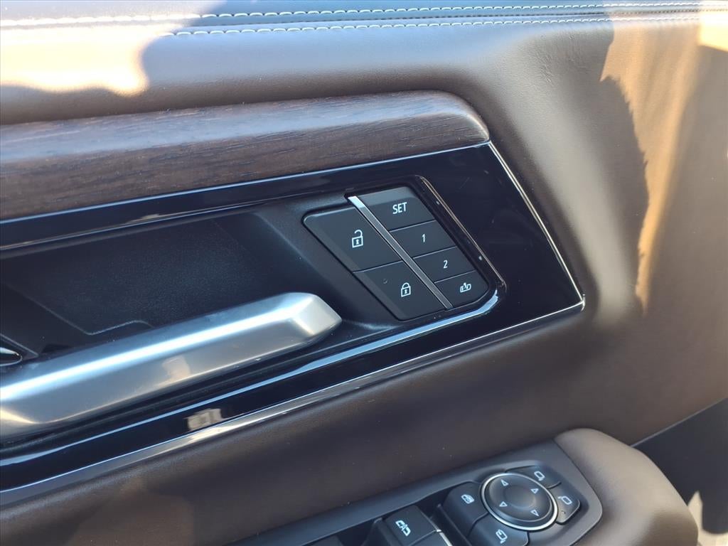 2025 GMC Yukon Denali Ultimate