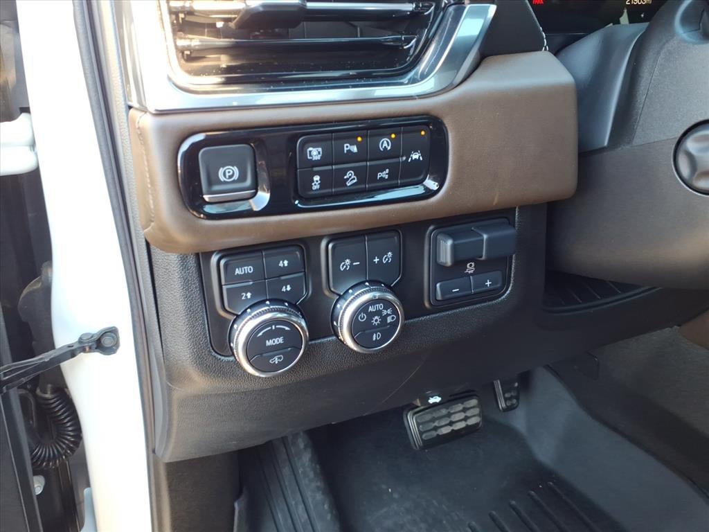 2025 GMC Yukon Denali Ultimate