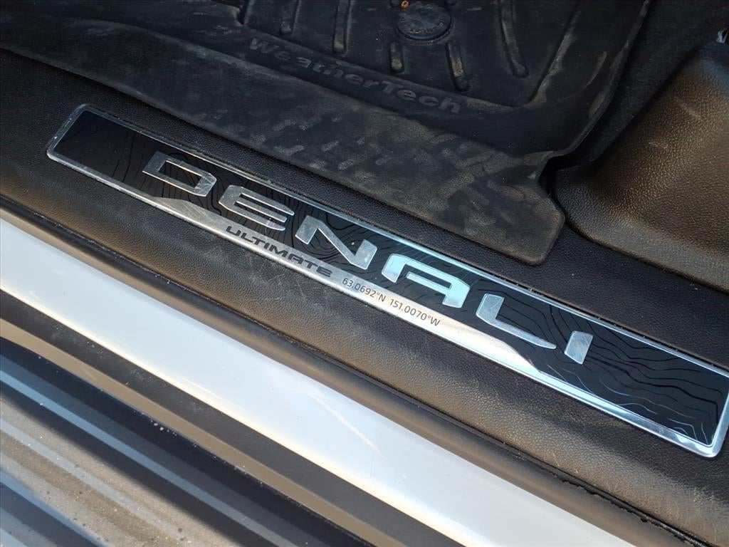 2025 GMC Yukon Denali Ultimate