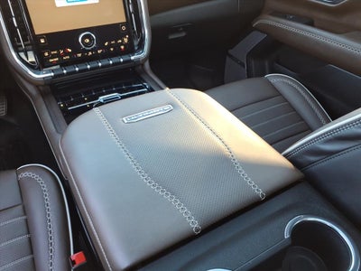 2025 GMC Yukon Denali Ultimate