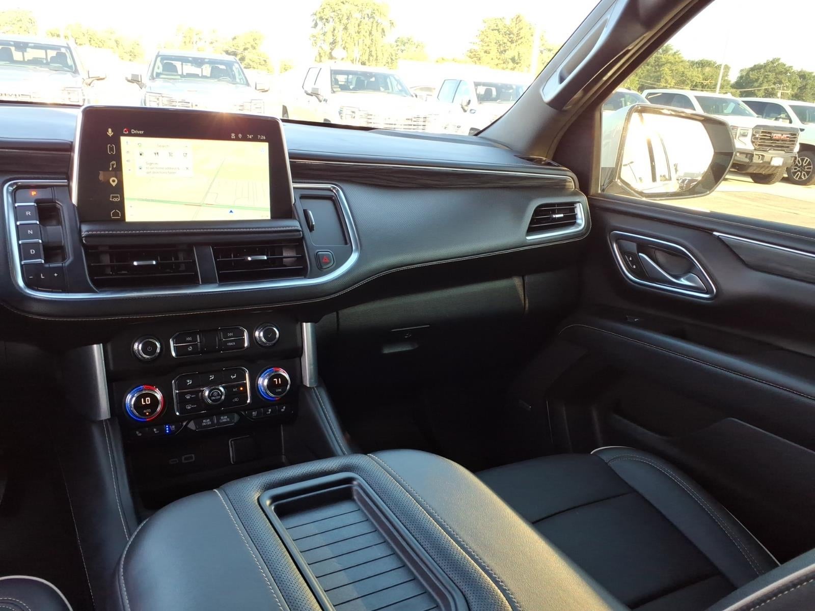 2023 GMC Yukon XL SLT