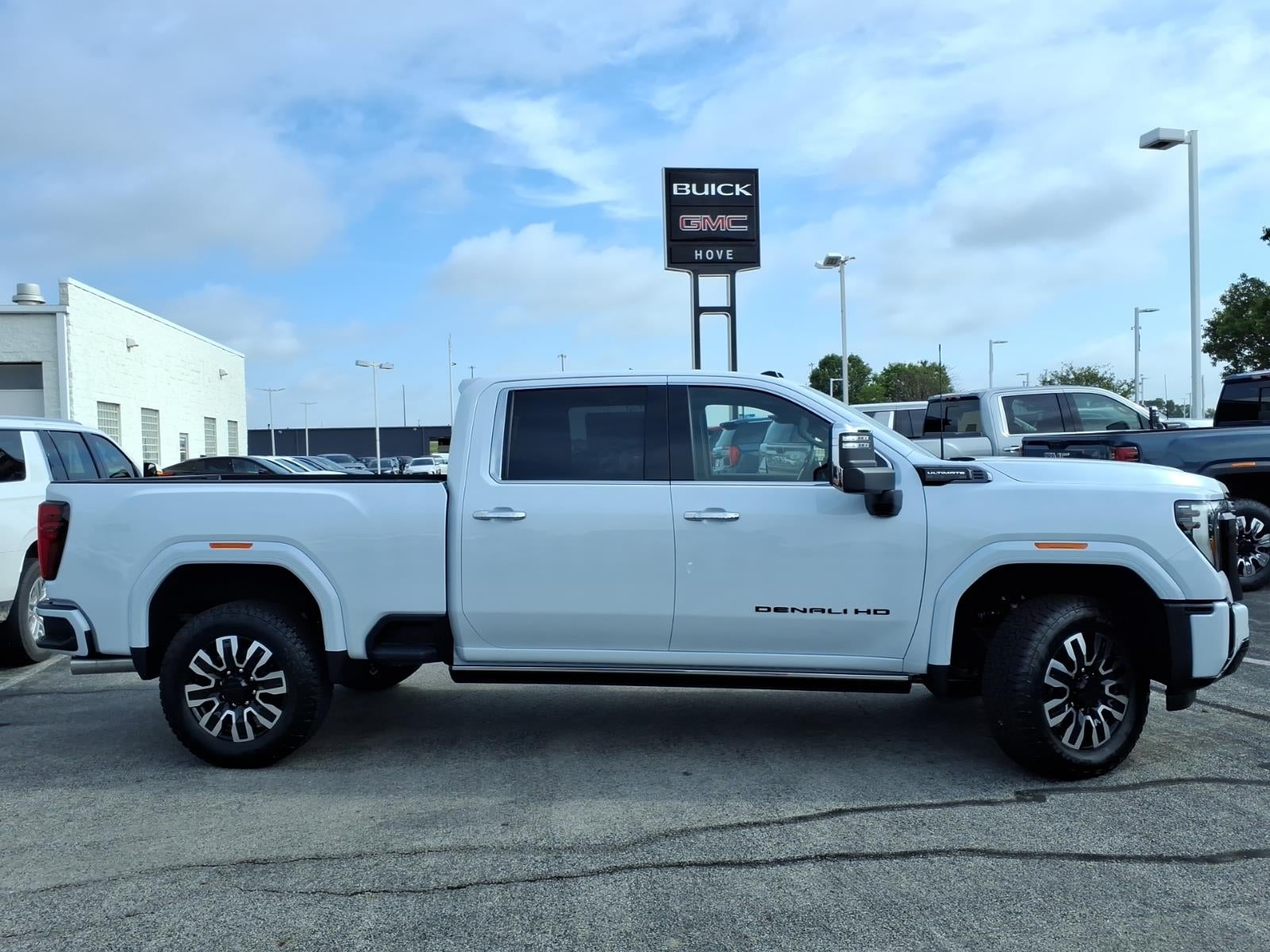 2026 GMC Sierra 2500 HD Denali Ultimate