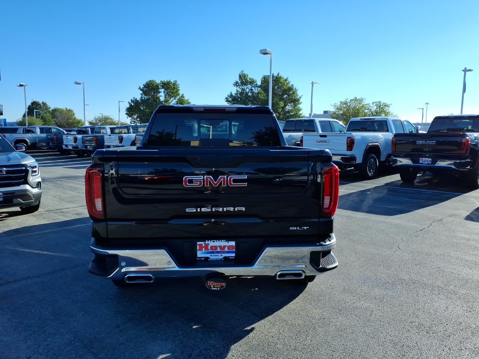 2024 GMC Sierra 1500 SLT