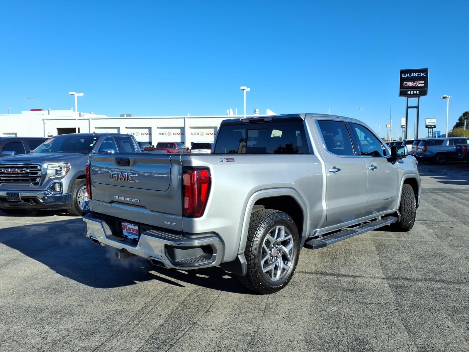 2024 GMC Sierra 1500 SLT