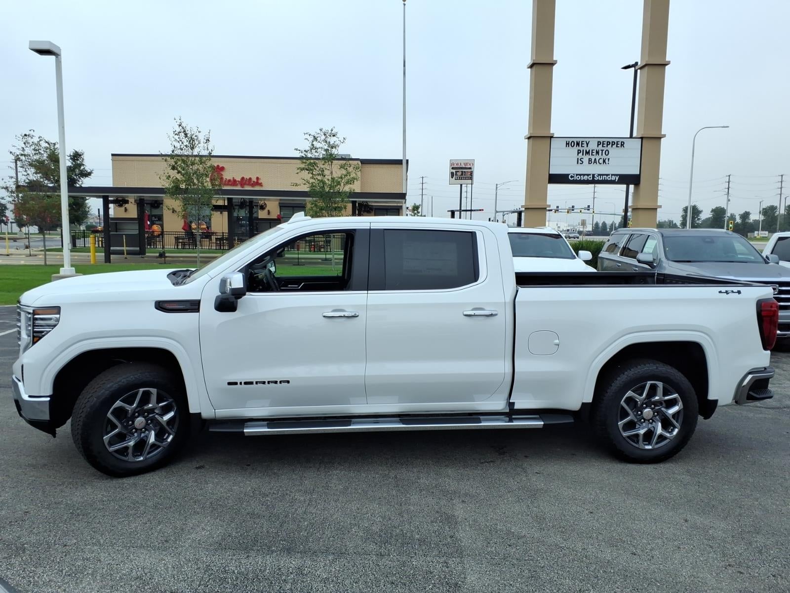 2026 GMC Sierra 1500 SLT