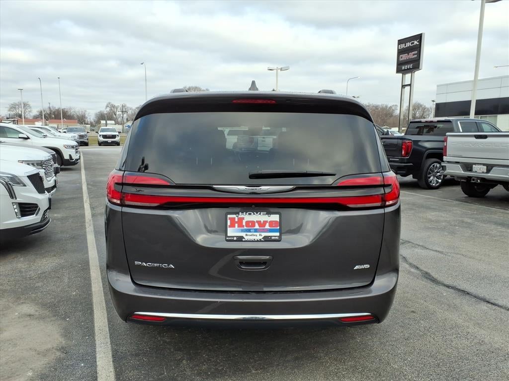 2022 Chrysler Pacifica Touring L