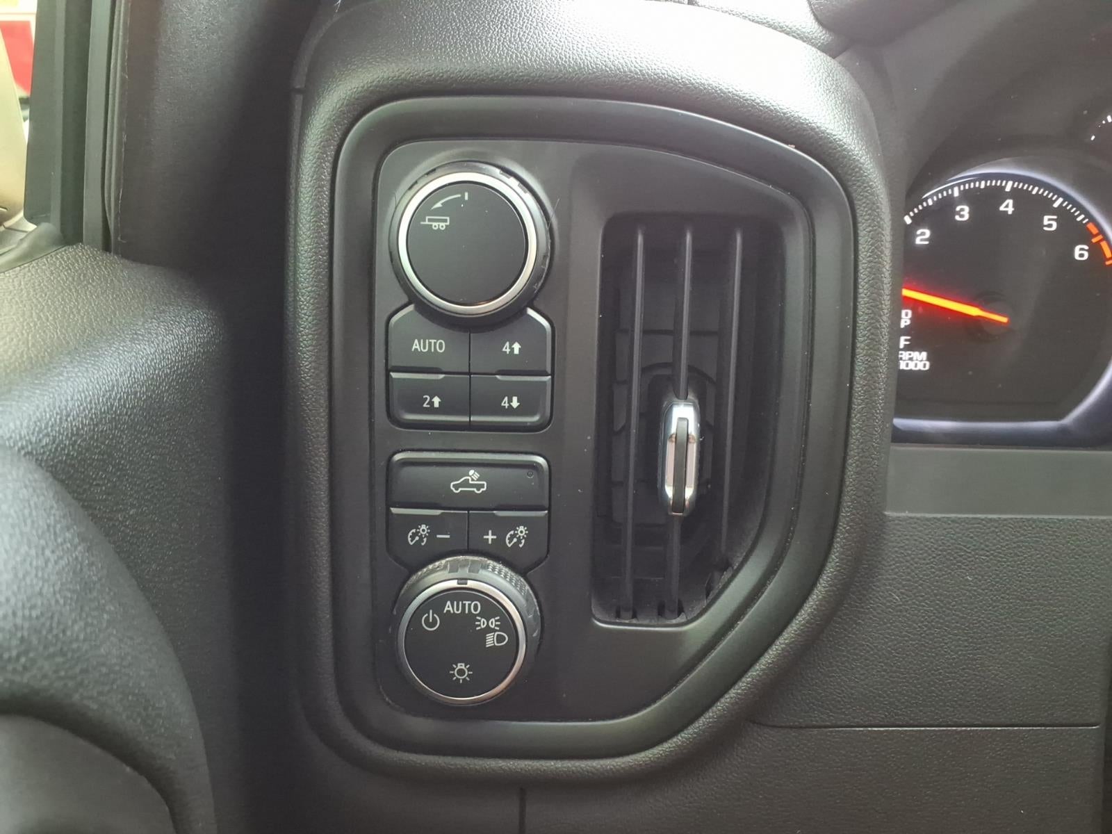 2022 Chevrolet Silverado 1500 Custom Trail Boss