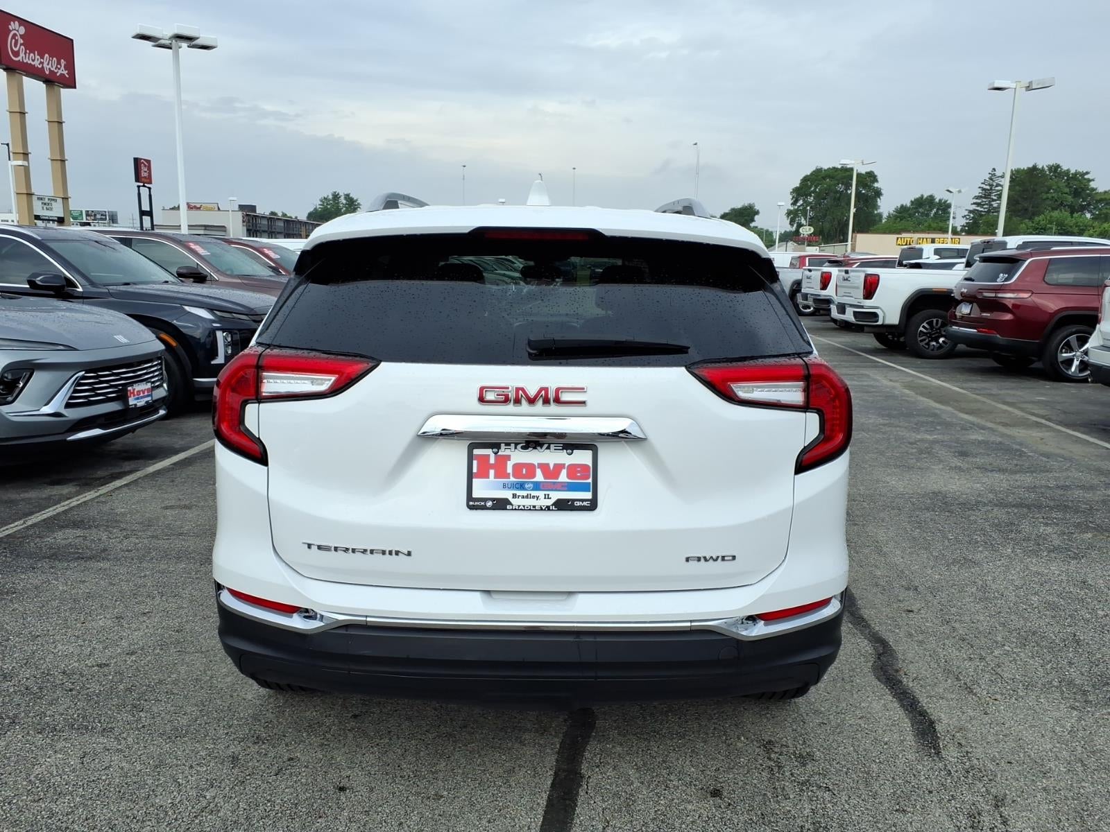 2024 GMC Terrain SLT