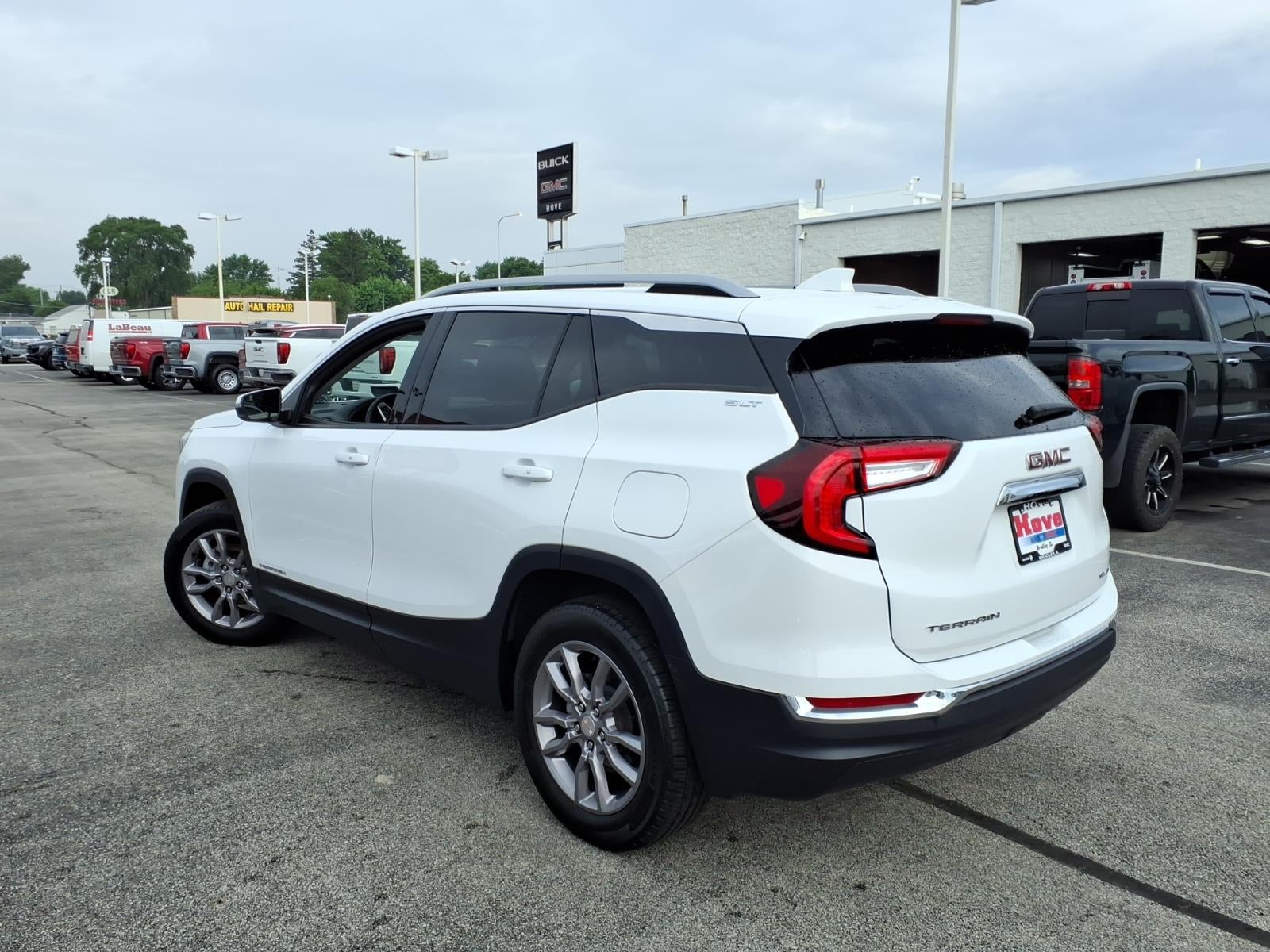 2024 GMC Terrain SLT