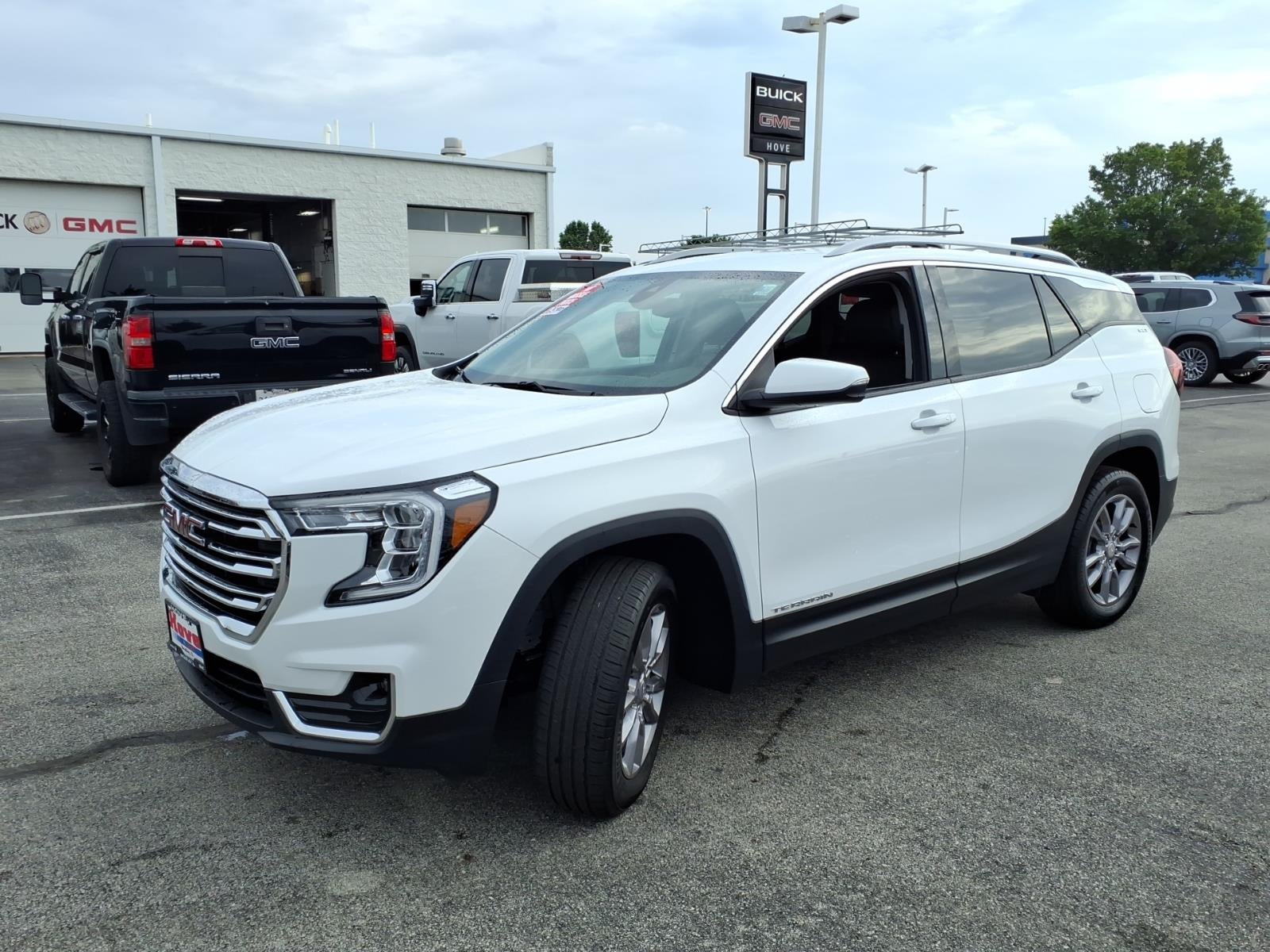 2024 GMC Terrain SLT