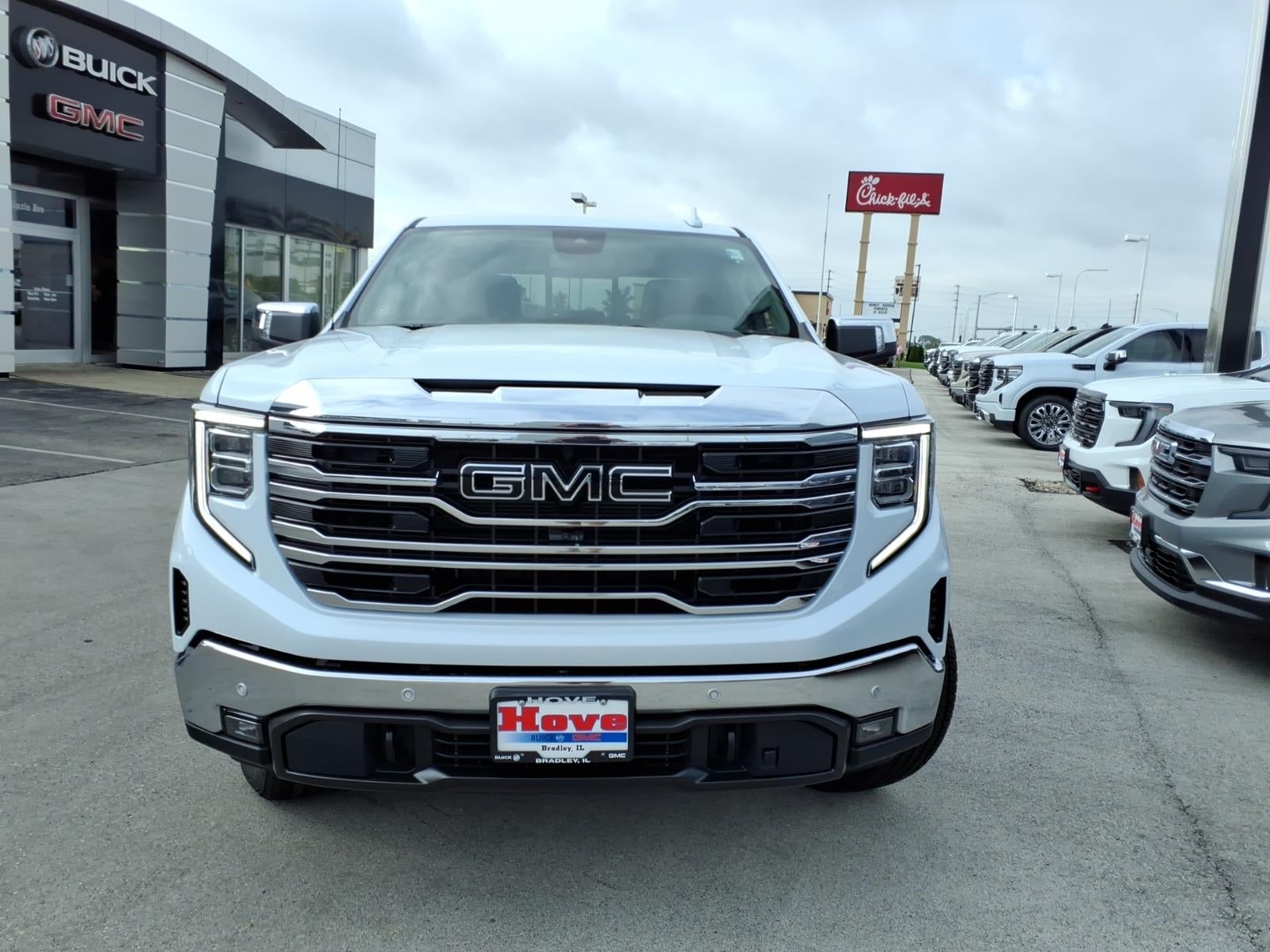 2026 GMC Sierra 1500 SLT