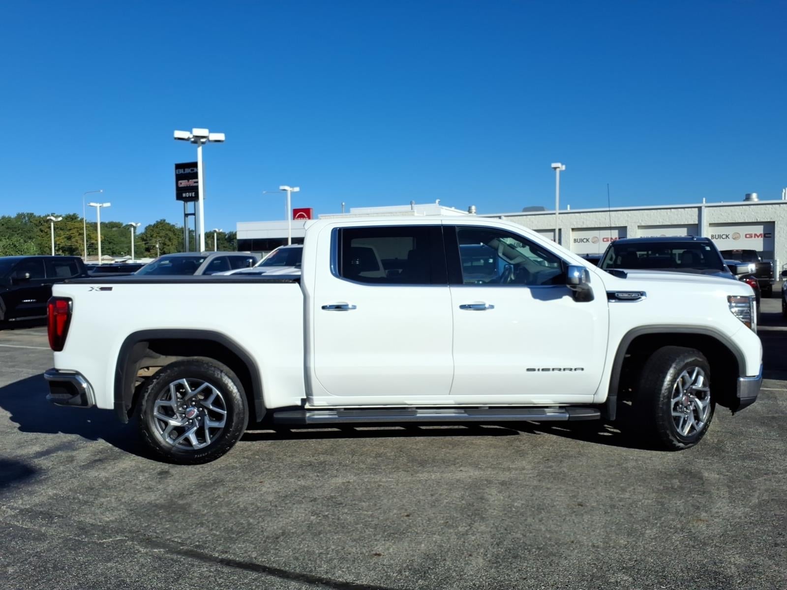 2023 GMC Sierra 1500 SLT