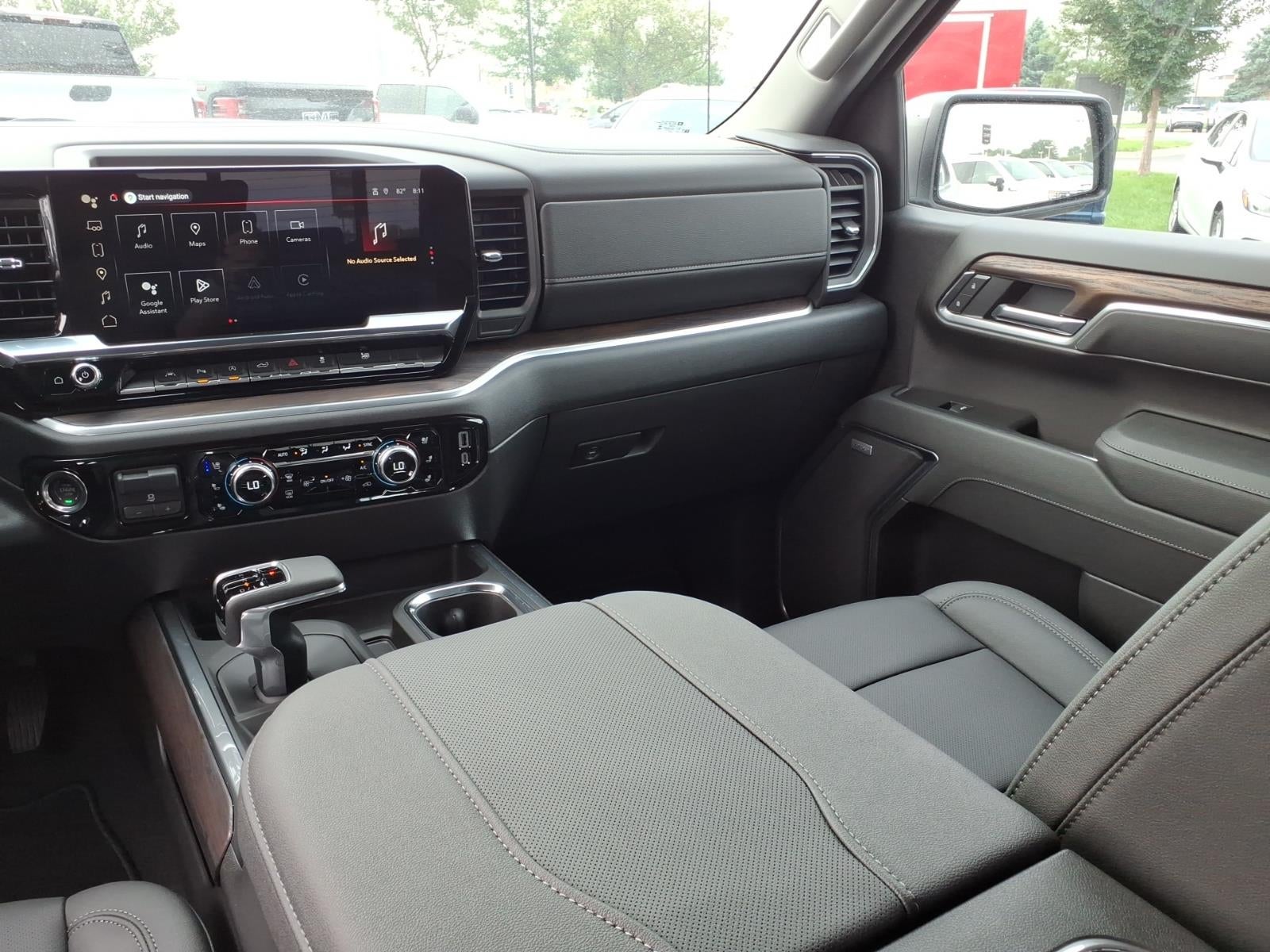 2026 GMC Sierra 1500 SLT - Photo 21