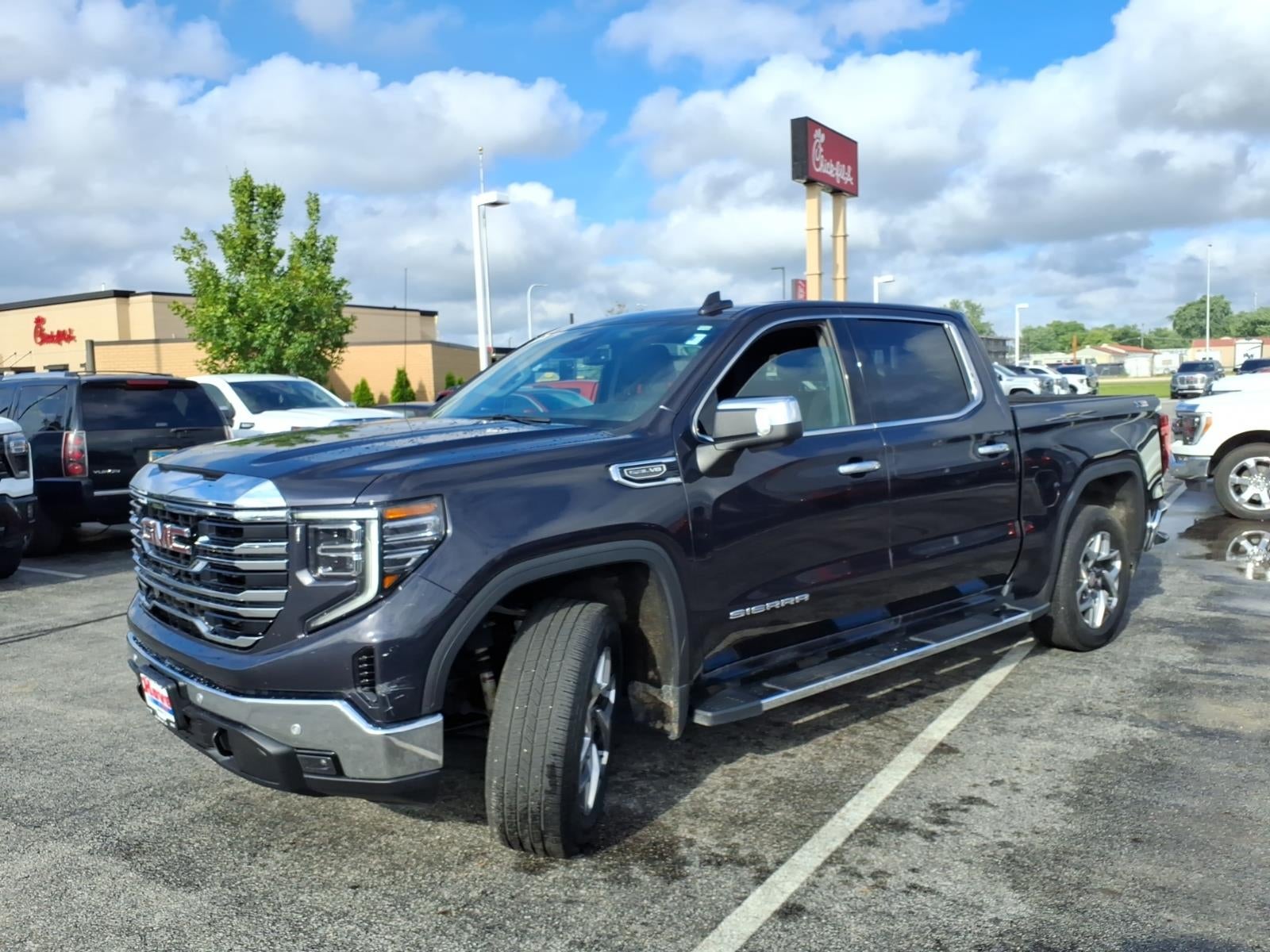 2024 GMC Sierra 1500 SLT