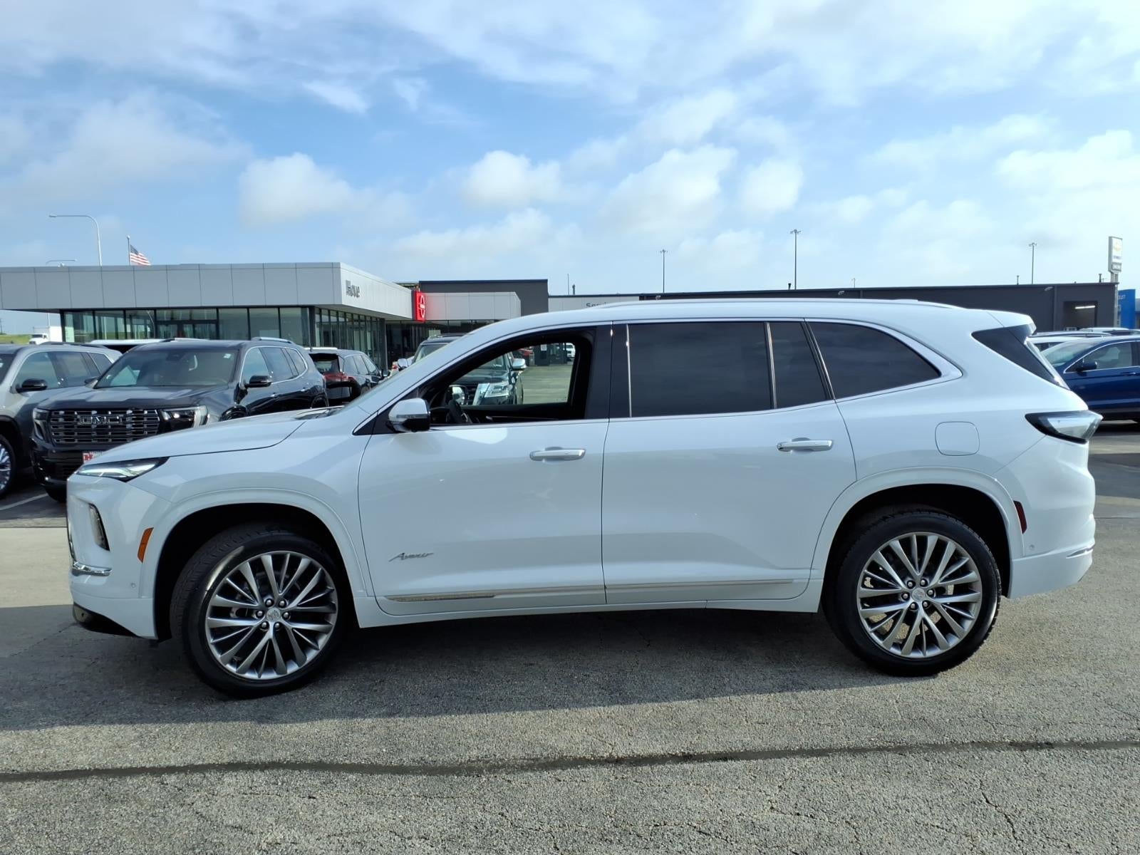 2026 Buick Enclave Avenir