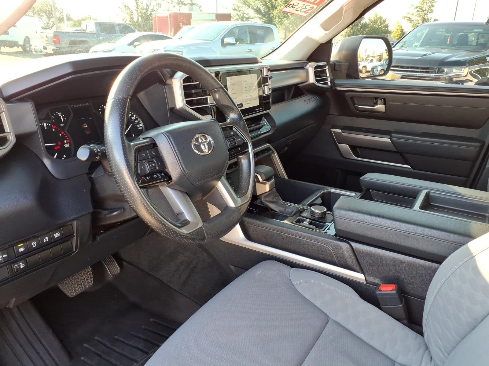 2022 Toyota Tundra 4WD SR5