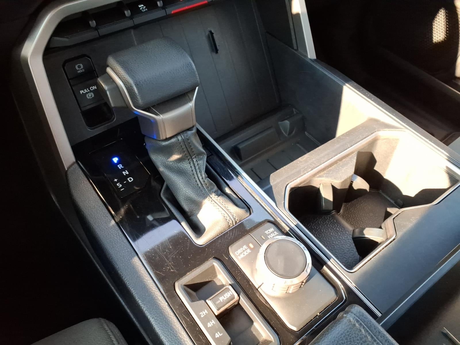 2022 Toyota Tundra 4WD SR5
