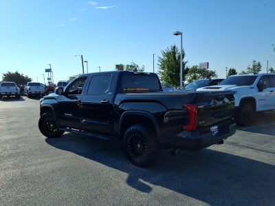 2022 Toyota Tundra 4WD SR5