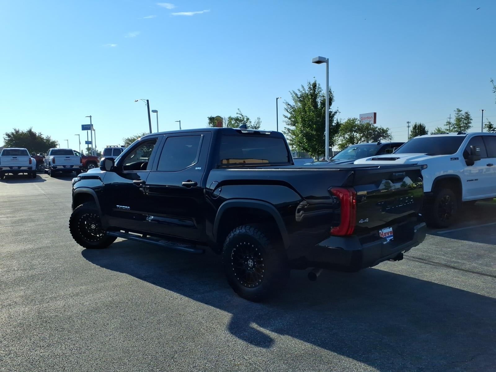 2022 Toyota Tundra 4WD SR5