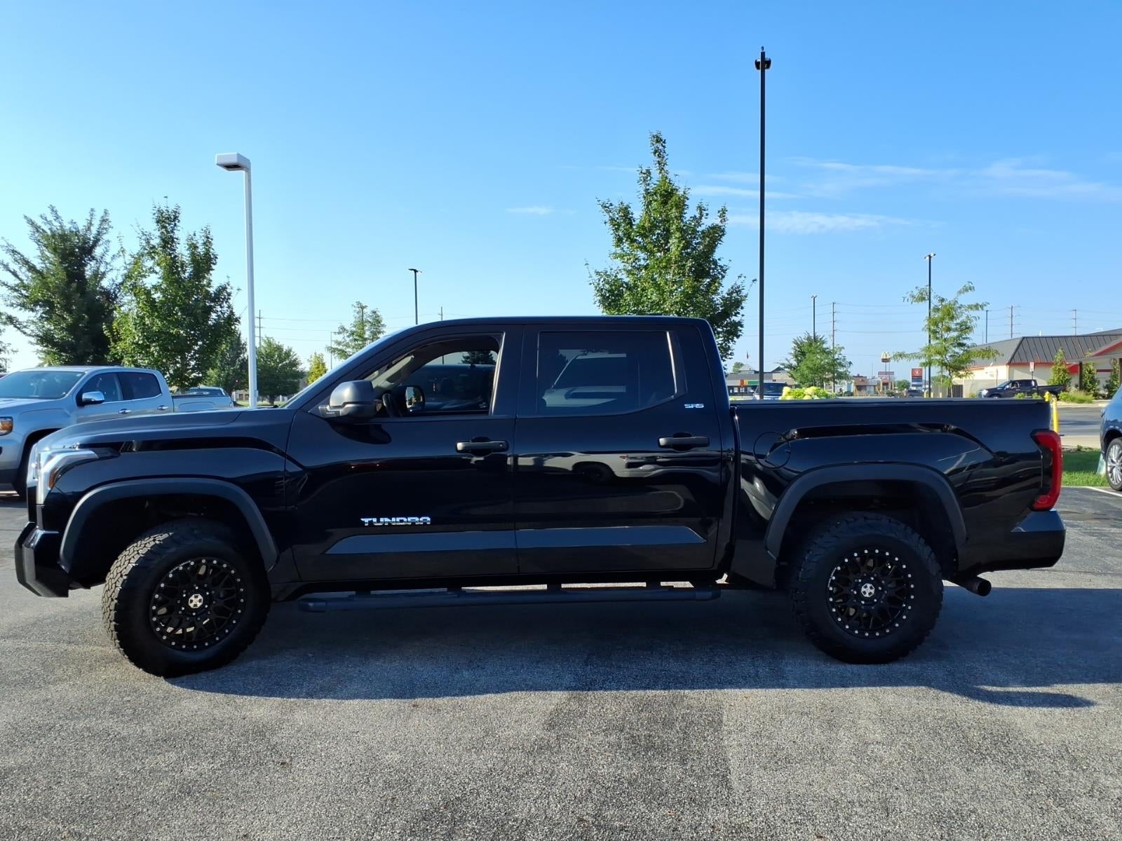 2022 Toyota Tundra 4WD SR5