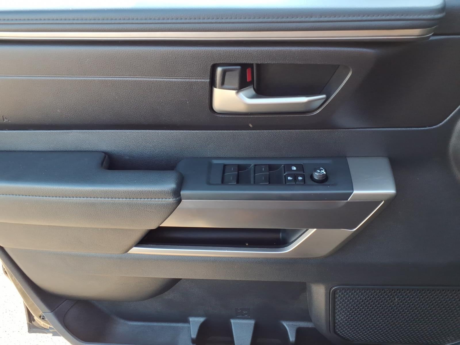 2022 Toyota Tundra 4WD SR5