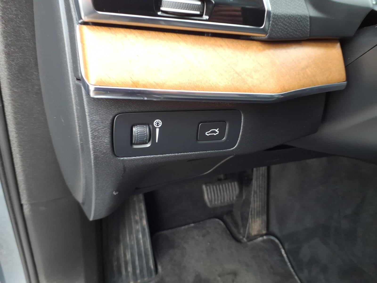 2022 Volvo XC90 Momentum