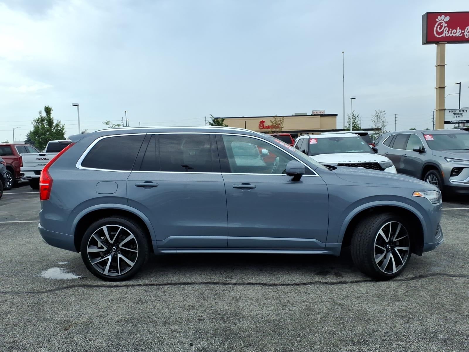 2022 Volvo XC90 Momentum