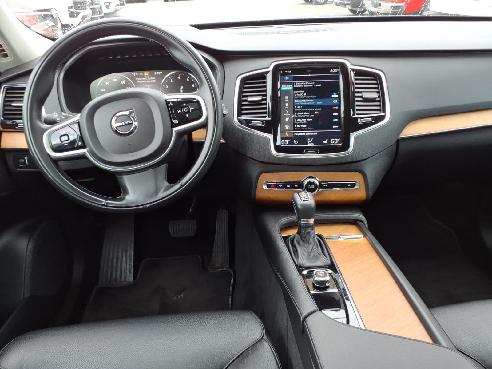 2022 Volvo XC90 Momentum