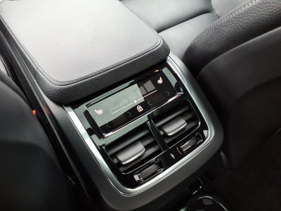 2022 Volvo XC90 Momentum