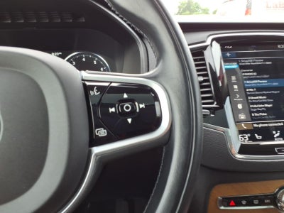 2022 Volvo XC90 Momentum