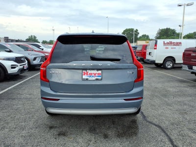 2022 Volvo XC90 Momentum