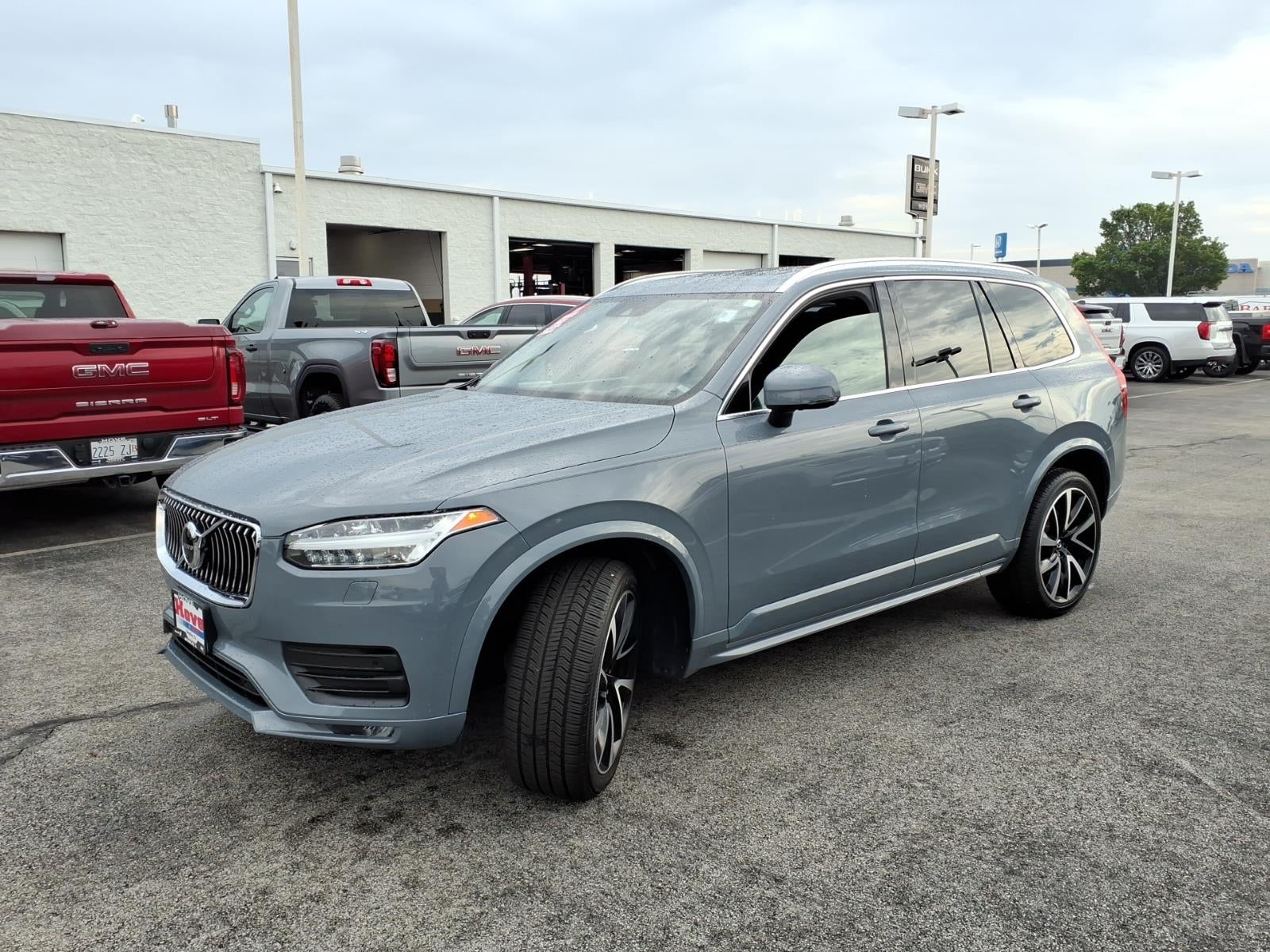 2022 Volvo XC90 Momentum